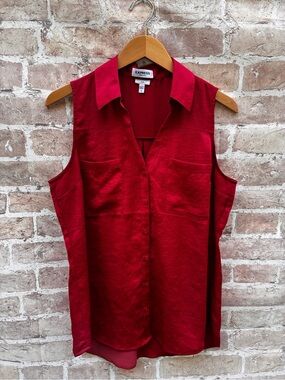 Express the Portofino size L Women's Sleeveless red satin Button-Front Shirt
